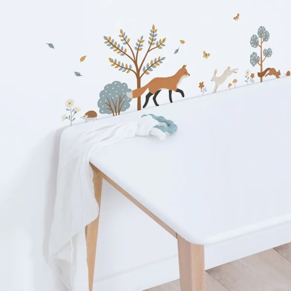 FOREST Wandsticker Waldtiere klein - Fuchs mit Hase, Igel und Eichhörnchen